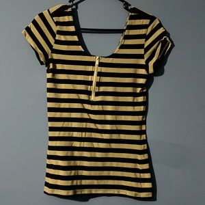 Striped Guess t-shirt size Medium